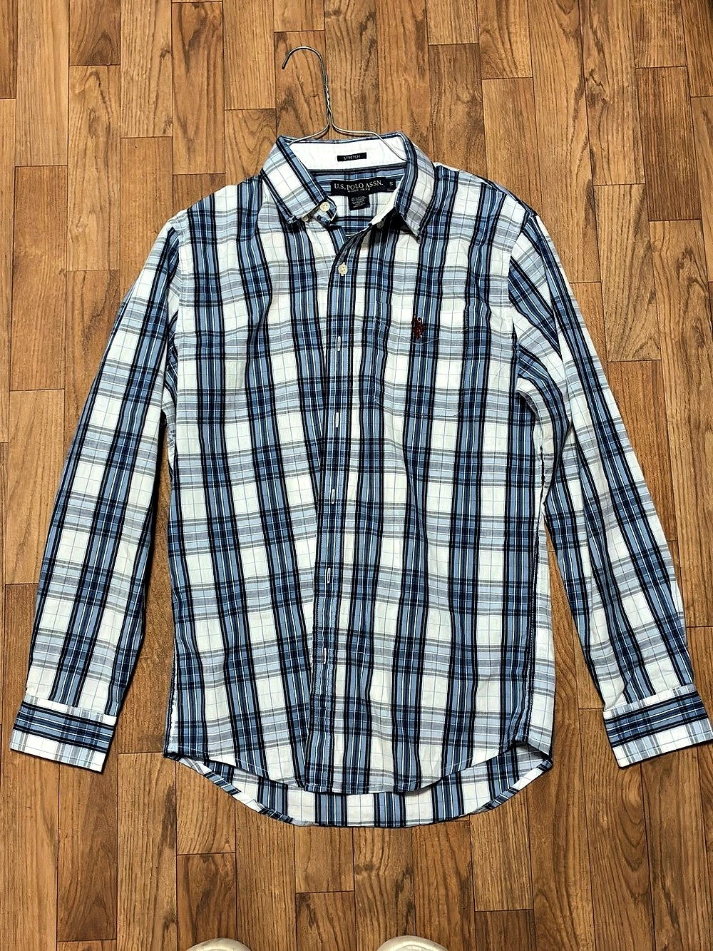 U.Small. Polo Assn. Long Sleeve Plaid Stretch Button-Down Shirt. Blue & White